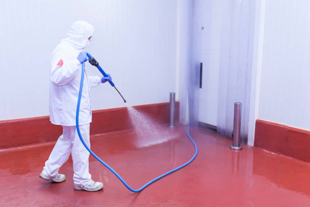 Best Animal Enclosure Cleaning  in Noyack, NY